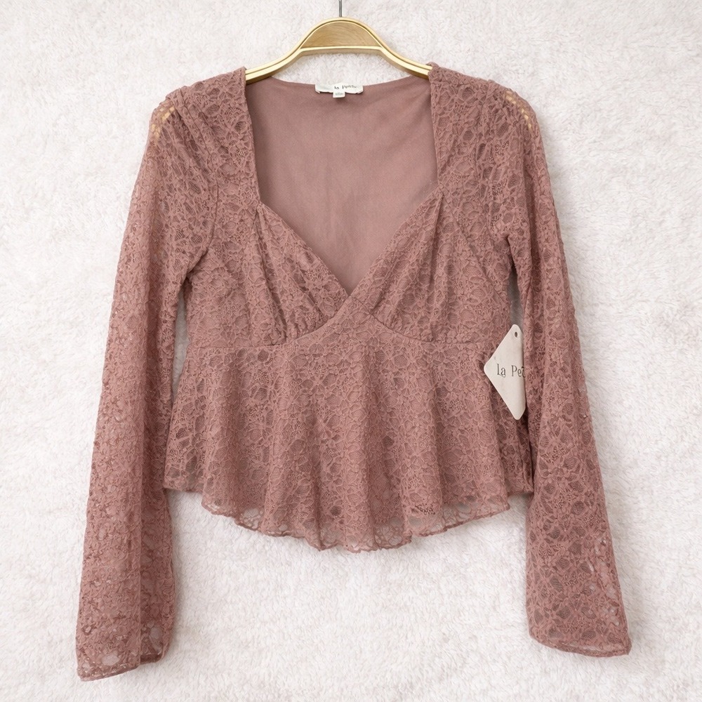 La Peche Lace Peplum Blouse Top Women L Mauve Coquette Sweetheart Neckline NWT